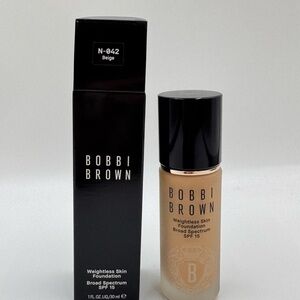 Bobbi Brown Weightless Skin Oil-Controlling Foundation SPF 15 N-042 Beige
